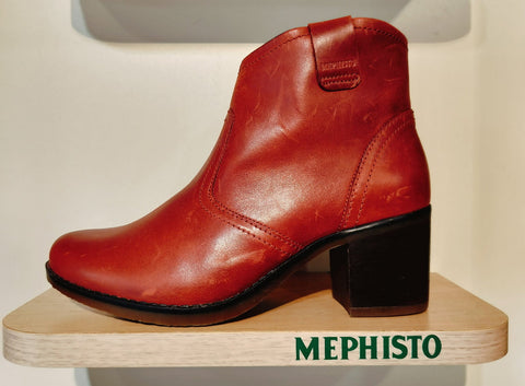 Women’s Sample #207 Size 7