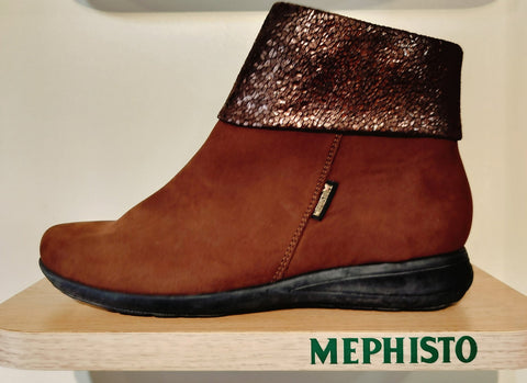 Women’s Sample #174 Size 7