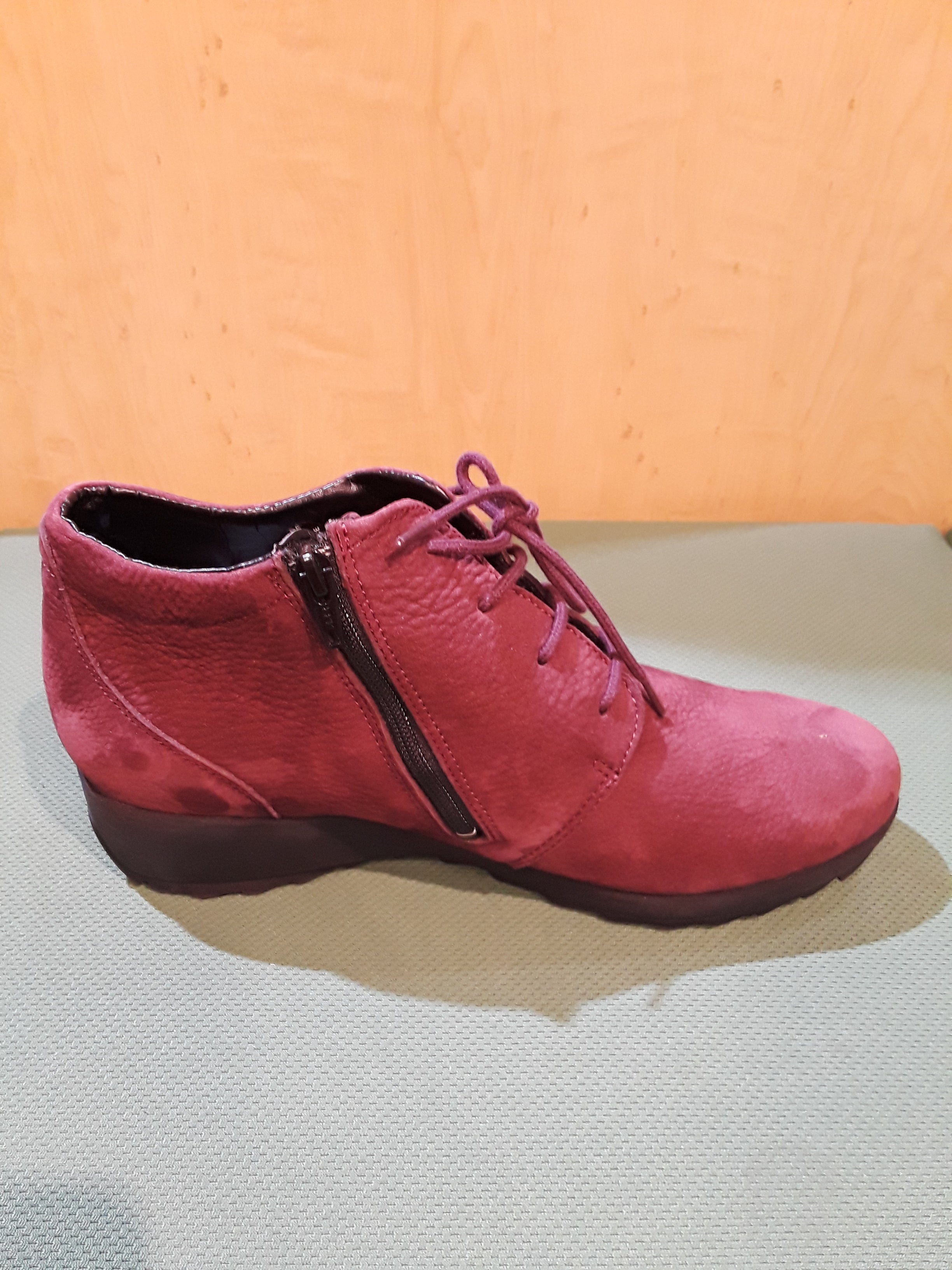 Women's Sample Sale'21-1410-7